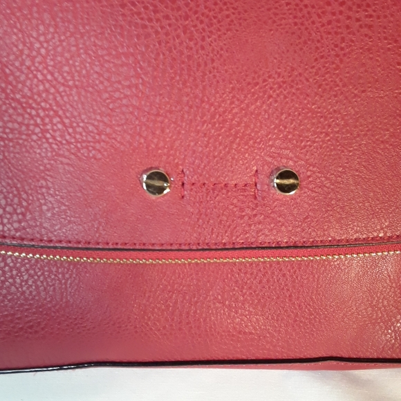 Kate Landry red faux leather shoulder bag - Picture 2 of 11